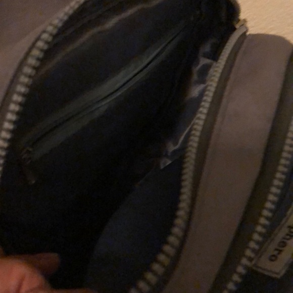 Utility crossbody - Picture 3 of 4